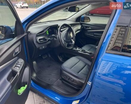 Синий Шевроле Bolt EUV, объемом двигателя 0 л и пробегом 30 тыс. км за 17000 $, фото 2 на Automoto.ua