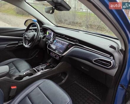 Синий Шевроле Bolt EUV, объемом двигателя 0 л и пробегом 55 тыс. км за 20999 $, фото 54 на Automoto.ua