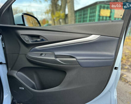 Синий Шевроле Bolt EUV, объемом двигателя 0 л и пробегом 68 тыс. км за 20600 $, фото 24 на Automoto.ua