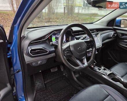 Синий Шевроле Bolt EUV, объемом двигателя 0 л и пробегом 55 тыс. км за 20999 $, фото 25 на Automoto.ua