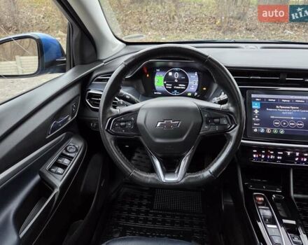 Синий Шевроле Bolt EUV, объемом двигателя 0 л и пробегом 55 тыс. км за 20999 $, фото 48 на Automoto.ua