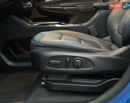 Синий Шевроле Bolt EUV, объемом двигателя 0 л и пробегом 38 тыс. км за 19999 $, фото 16 на Automoto.ua