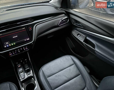 Синий Шевроле Bolt EUV, объемом двигателя 0 л и пробегом 38 тыс. км за 19999 $, фото 26 на Automoto.ua