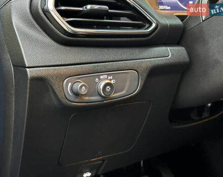 Синий Шевроле Bolt EUV, объемом двигателя 0 л и пробегом 38 тыс. км за 19999 $, фото 18 на Automoto.ua