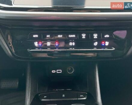 Синий Шевроле Bolt EUV, объемом двигателя 0 л и пробегом 38 тыс. км за 20990 $, фото 21 на Automoto.ua