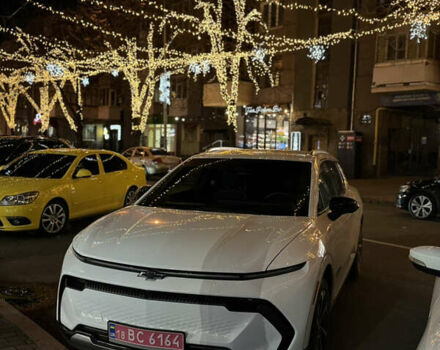 Белый Шевроле Equinox EV, объемом двигателя 0 л и пробегом 7 тыс. км за 29000 $, фото 9 на Automoto.ua