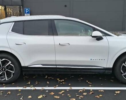 Белый Шевроле Equinox EV, объемом двигателя 0 л и пробегом 11 тыс. км за 31000 $, фото 8 на Automoto.ua