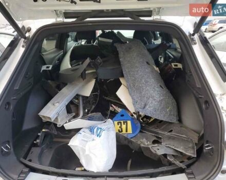 Белый Шевроле Equinox EV, объемом двигателя 0 л и пробегом 8 тыс. км за 21000 $, фото 11 на Automoto.ua