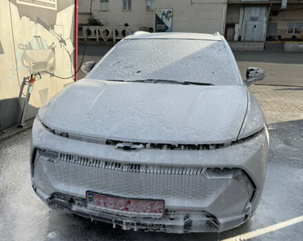 Белый Шевроле Equinox EV, объемом двигателя 0 л и пробегом 7 тыс. км за 29000 $, фото 11 на Automoto.ua