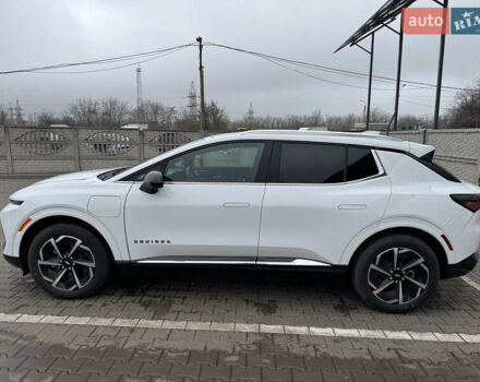 Белый Шевроле Equinox EV, объемом двигателя 0 л и пробегом 7 тыс. км за 29000 $, фото 2 на Automoto.ua