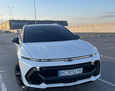 Белый Шевроле Equinox EV, объемом двигателя 0 л и пробегом 11 тыс. км за 30999 $, фото 4 на Automoto.ua