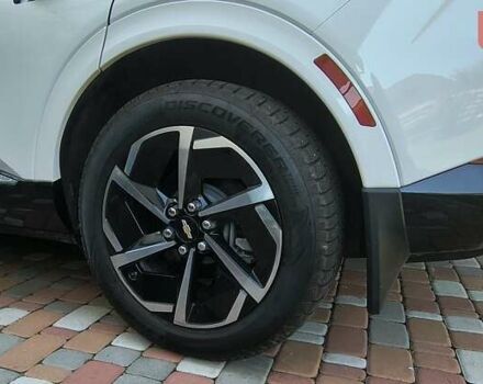 Белый Шевроле Equinox EV, объемом двигателя 0 л и пробегом 11 тыс. км за 31000 $, фото 13 на Automoto.ua