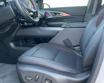 Белый Шевроле Equinox EV, объемом двигателя 0 л и пробегом 11 тыс. км за 30999 $, фото 29 на Automoto.ua