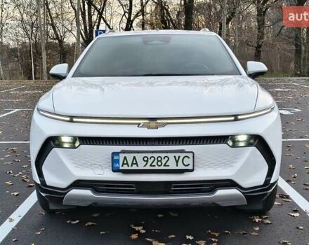 Белый Шевроле Equinox EV, объемом двигателя 0 л и пробегом 11 тыс. км за 31000 $, фото 7 на Automoto.ua