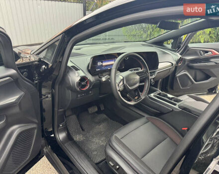 Чорний Шевроле Equinox EV, об'ємом двигуна 0 л та пробігом 6 тис. км за 27500 $, фото 10 на Automoto.ua