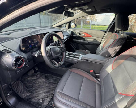 Черный Шевроле Equinox EV, объемом двигателя 0 л и пробегом 6 тыс. км за 30000 $, фото 9 на Automoto.ua