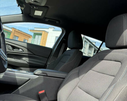 Черный Шевроле Equinox EV, объемом двигателя 0 л и пробегом 10 тыс. км за 29499 $, фото 23 на Automoto.ua