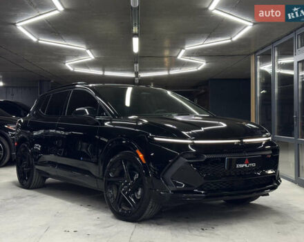 Черный Шевроле Equinox EV, объемом двигателя 0 л и пробегом 9 тыс. км за 35000 $, фото 1 на Automoto.ua