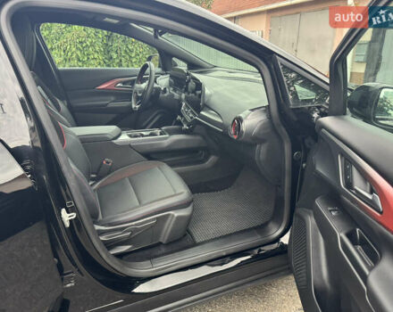 Чорний Шевроле Equinox EV, об'ємом двигуна 0 л та пробігом 6 тис. км за 27500 $, фото 9 на Automoto.ua