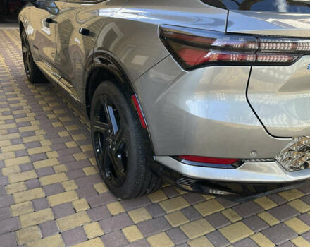 Серый Шевроле Equinox EV, объемом двигателя 0 л и пробегом 9 тыс. км за 29999 $, фото 12 на Automoto.ua