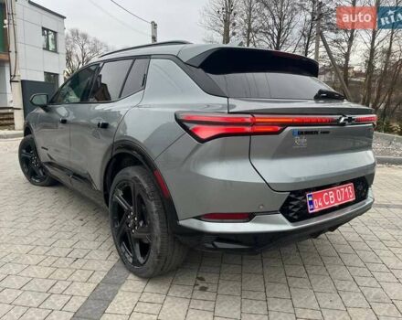Серый Шевроле Equinox EV, объемом двигателя 0 л и пробегом 9 тыс. км за 28999 $, фото 7 на Automoto.ua