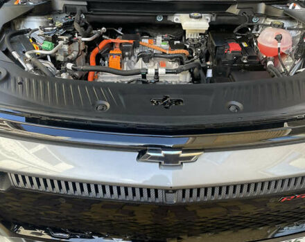 Серый Шевроле Equinox EV, объемом двигателя 0 л и пробегом 9 тыс. км за 29999 $, фото 3 на Automoto.ua