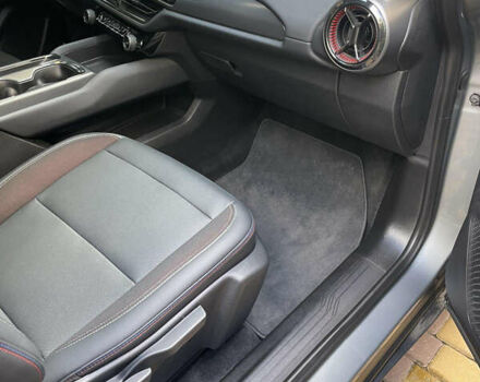 Серый Шевроле Equinox EV, объемом двигателя 0 л и пробегом 9 тыс. км за 29999 $, фото 9 на Automoto.ua