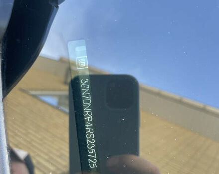 Серый Шевроле Equinox EV, объемом двигателя 0 л и пробегом 9 тыс. км за 29999 $, фото 4 на Automoto.ua