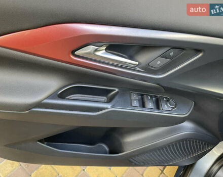 Серый Шевроле Equinox EV, объемом двигателя 0 л и пробегом 9 тыс. км за 29999 $, фото 18 на Automoto.ua