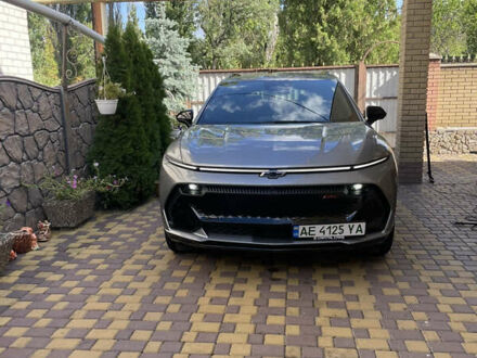 Серый Шевроле Equinox EV, объемом двигателя 0 л и пробегом 9 тыс. км за 29999 $, фото 1 на Automoto.ua