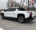 Білий Шевроле Silverado EV, об'ємом двигуна 0 л та пробігом 9 тис. км за 110000 $, фото 12 на Automoto.ua