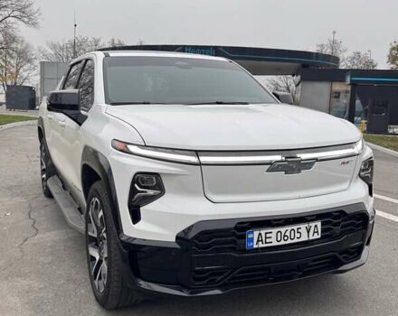Білий Шевроле Silverado EV, об'ємом двигуна 0 л та пробігом 9 тис. км за 110000 $, фото 9 на Automoto.ua
