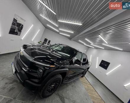 Чорний Шевроле Silverado EV, об'ємом двигуна 0 л та пробігом 8 тис. км за 67000 $, фото 7 на Automoto.ua