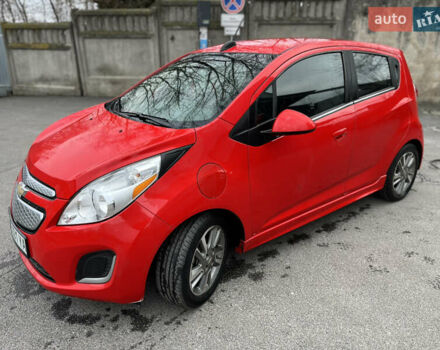 Красный Шевроле Spark EV, объемом двигателя 0 л и пробегом 119 тыс. км за 7800 $, фото 5 на Automoto.ua