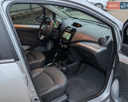 Серый Шевроле Spark EV, объемом двигателя 0 л и пробегом 77 тыс. км за 7300 $, фото 17 на Automoto.ua