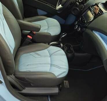 Синий Шевроле Spark EV, объемом двигателя 0 л и пробегом 44 тыс. км за 8300 $, фото 20 на Automoto.ua