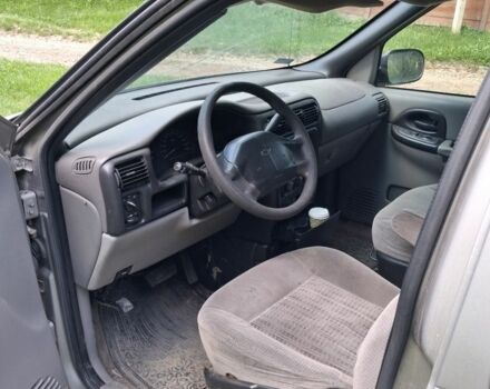 Коричневий Шевроле Venture, об'ємом двигуна 3 л та пробігом 350 тис. км за 1200 $, фото 4 на Automoto.ua