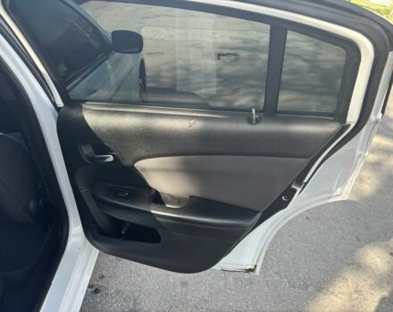 Белый Крайслер 200, объемом двигателя 2.4 л и пробегом 310 тыс. км за 5900 $, фото 12 на Automoto.ua