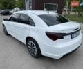 Белый Крайслер 200, объемом двигателя 2.36 л и пробегом 350 тыс. км за 5600 $, фото 8 на Automoto.ua