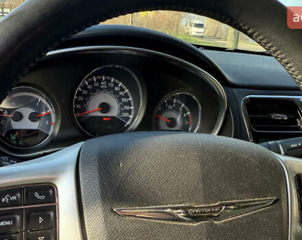 Белый Крайслер 200, объемом двигателя 2.36 л и пробегом 178 тыс. км за 6500 $, фото 43 на Automoto.ua