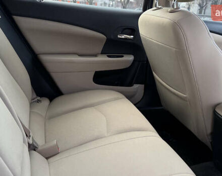 Белый Крайслер 200, объемом двигателя 2.36 л и пробегом 178 тыс. км за 6500 $, фото 33 на Automoto.ua