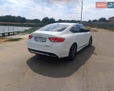 Белый Крайслер 200, объемом двигателя 2.36 л и пробегом 223 тыс. км за 10000 $, фото 7 на Automoto.ua