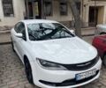 Белый Крайслер 200, объемом двигателя 2.36 л и пробегом 165 тыс. км за 10500 $, фото 1 на Automoto.ua