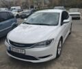 Білий Крайслер 200, об'ємом двигуна 2.4 л та пробігом 161 тис. км за 10028 $, фото 1 на Automoto.ua
