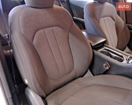 Белый Крайслер 200, объемом двигателя 2.4 л и пробегом 111 тыс. км за 8900 $, фото 39 на Automoto.ua