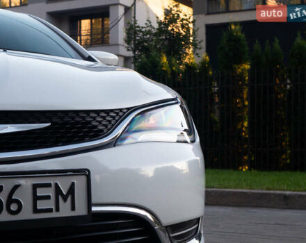 Крайслер 200 2014 у Кременчуге на Automoto.ua Білий Крайслер 200, об'ємом двигуна 2.36 л та пробігом 76 тис. км за 10600 $, фото 30 на Automoto.ua