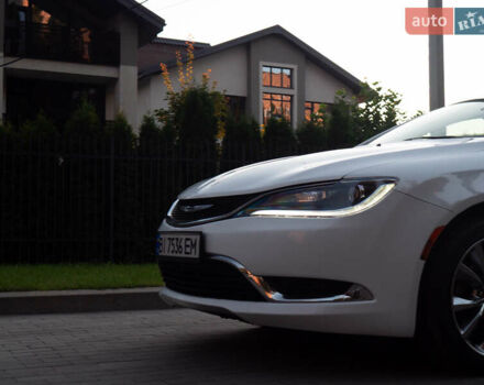 Крайслер 200 2014 у Кременчуге на Automoto.ua Білий Крайслер 200, об'ємом двигуна 2.36 л та пробігом 76 тис. км за 10600 $, фото 4 на Automoto.ua