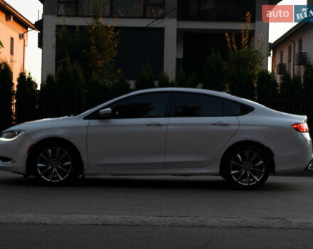 Крайслер 200 2014 у Кременчуге на Automoto.ua Білий Крайслер 200, об'ємом двигуна 2.36 л та пробігом 76 тис. км за 10600 $, фото 5 на Automoto.ua