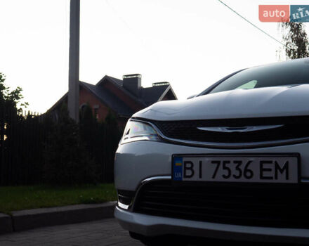 Крайслер 200 2014 у Кременчуге на Automoto.ua Білий Крайслер 200, об'ємом двигуна 2.36 л та пробігом 76 тис. км за 10600 $, фото 15 на Automoto.ua