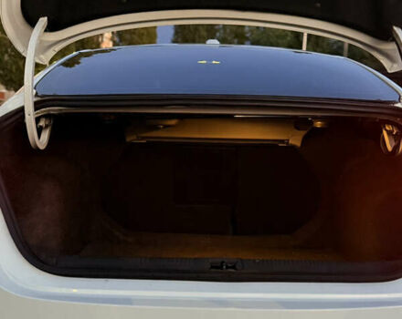 Крайслер 200 2014 у Кременчуге на Automoto.ua Білий Крайслер 200, об'ємом двигуна 2.36 л та пробігом 76 тис. км за 10600 $, фото 56 на Automoto.ua